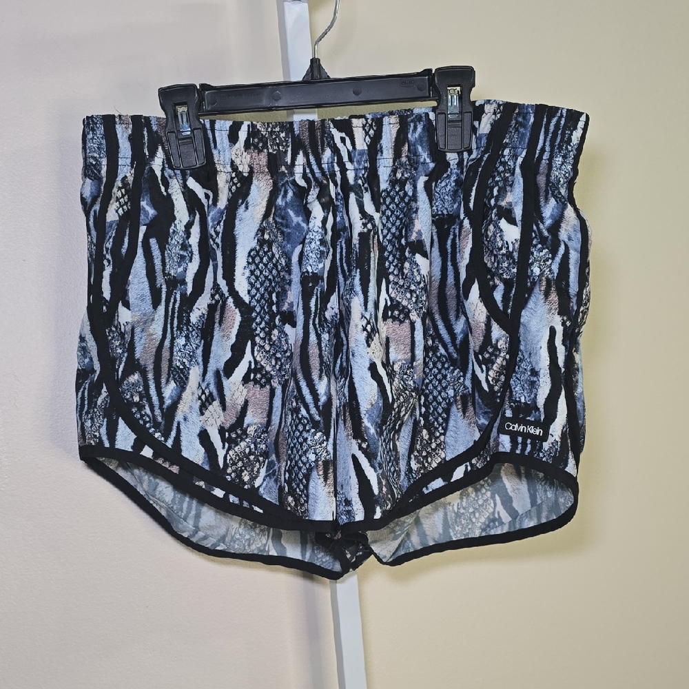 Calvin Klein Women's Animal Colored Patterned Athletic‎ Shorts Sz L